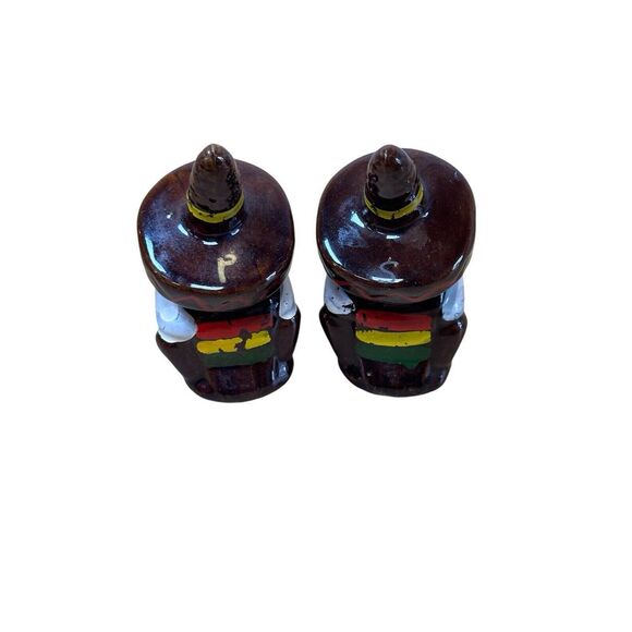 Mexican Siesta Sombreros Sitting Sleeping‎ Ceramic Salt And Pepper Shakers - Picture 1 of 5